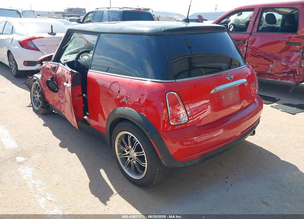 2006 MINI COOPER VIN: WMWRC33536TK72196