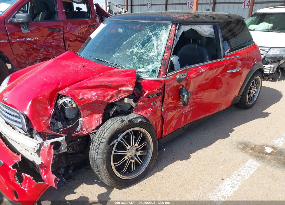 2006 MINI COOPER VIN: WMWRC33536TK72196