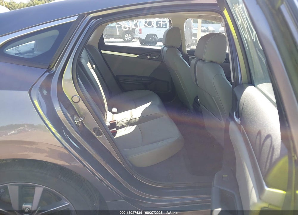 2019 HONDA CIVIC VIN: 19XFC1F76KE008237