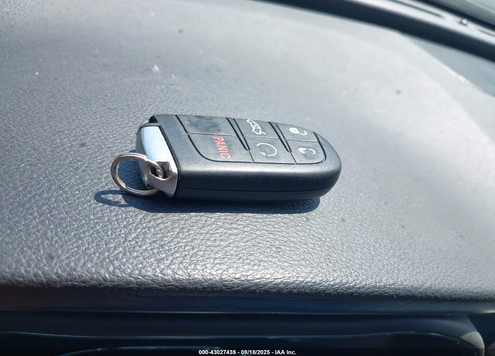 2015 CHRYSLER 200 VIN: 1C3CCCDG9FN690845