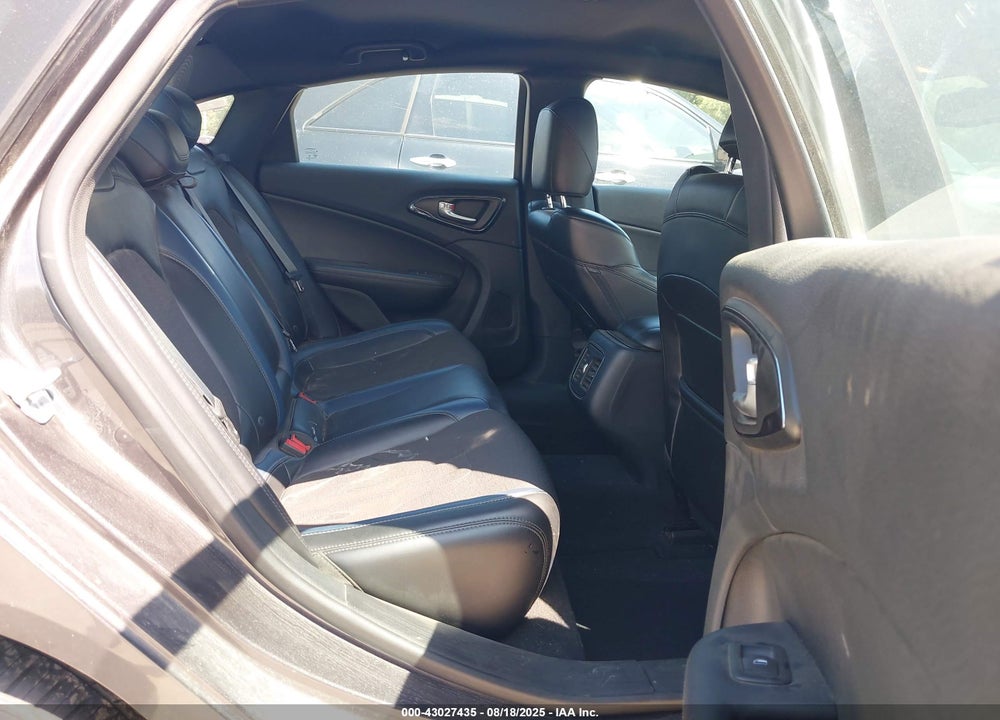 2015 CHRYSLER 200 VIN: 1C3CCCDG9FN690845