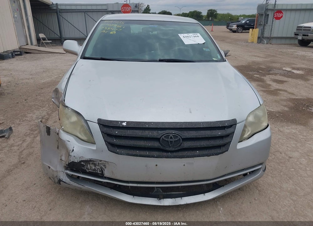 2005 TOYOTA AVALON XL VIN: 4T1BK36B85U038407