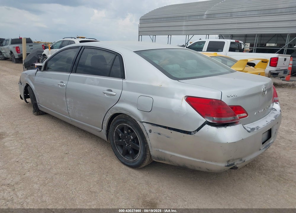 2005 TOYOTA AVALON XL VIN: 4T1BK36B85U038407