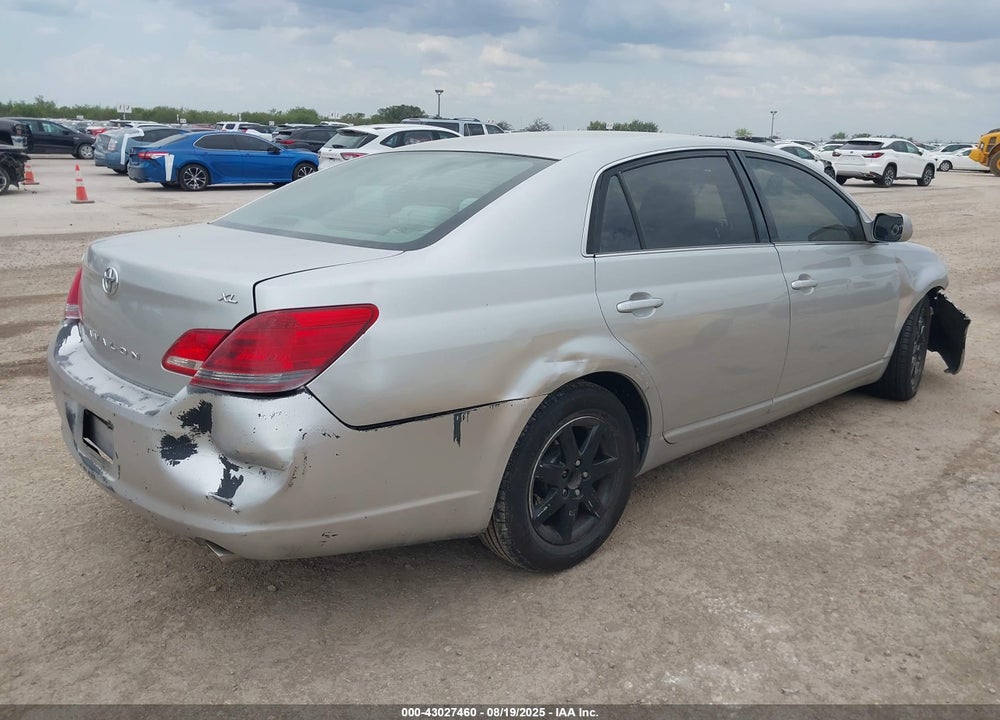 2005 TOYOTA AVALON XL VIN: 4T1BK36B85U038407