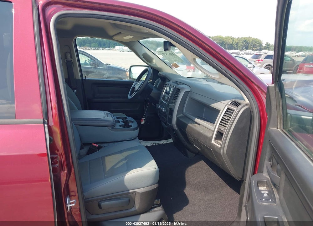 2019 RAM 1500 VIN: 1C6RR6FG4KS555133