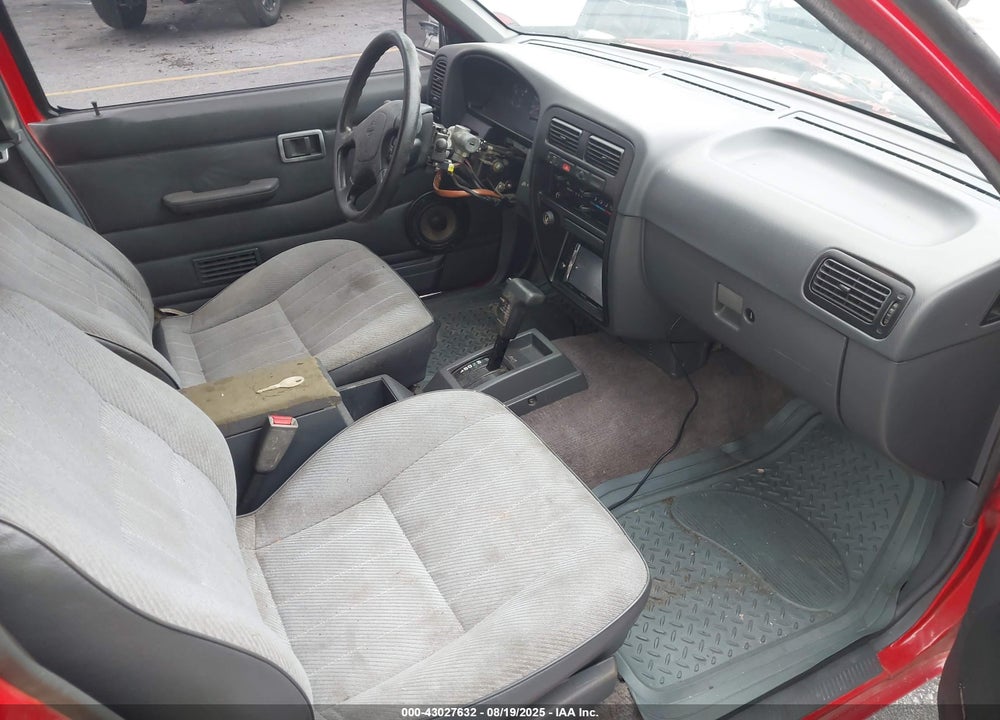 1995 NISSAN TRUCK KING CAB SE/KING CAB XE VIN: 1N6HD16S6SC393362