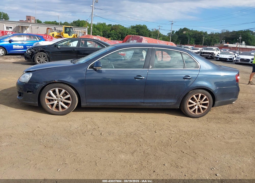 2010 VOLKSWAGEN JETTA VIN: 3VWRZ7AJ9AM031403
