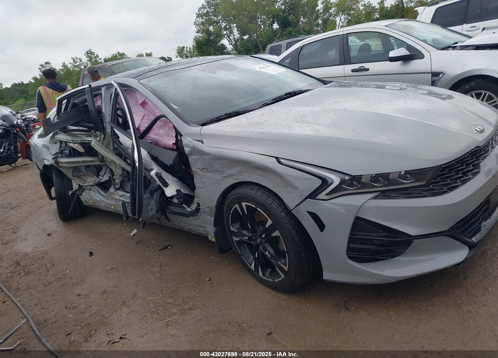 2021 KIA K5 VIN: 5XXG64J25MG075432