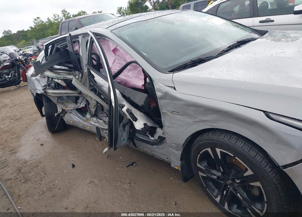 2021 KIA K5 VIN: 5XXG64J25MG075432