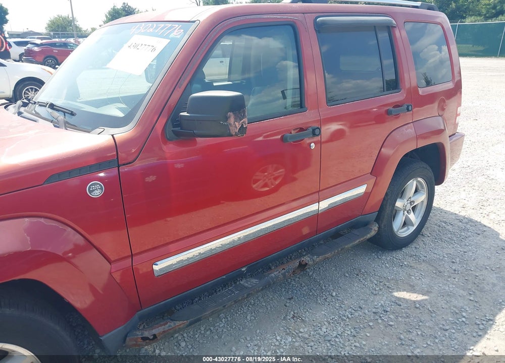 2008 JEEP LIBERTY VIN: 1J8GN58K98W233640