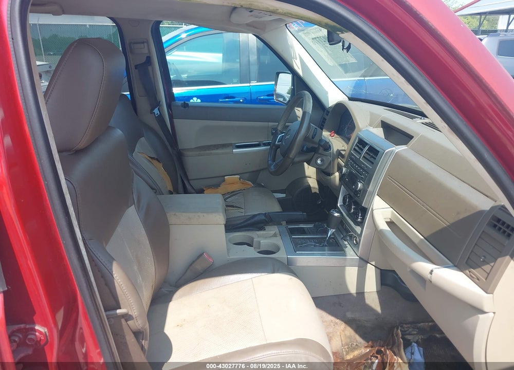 2008 JEEP LIBERTY VIN: 1J8GN58K98W233640