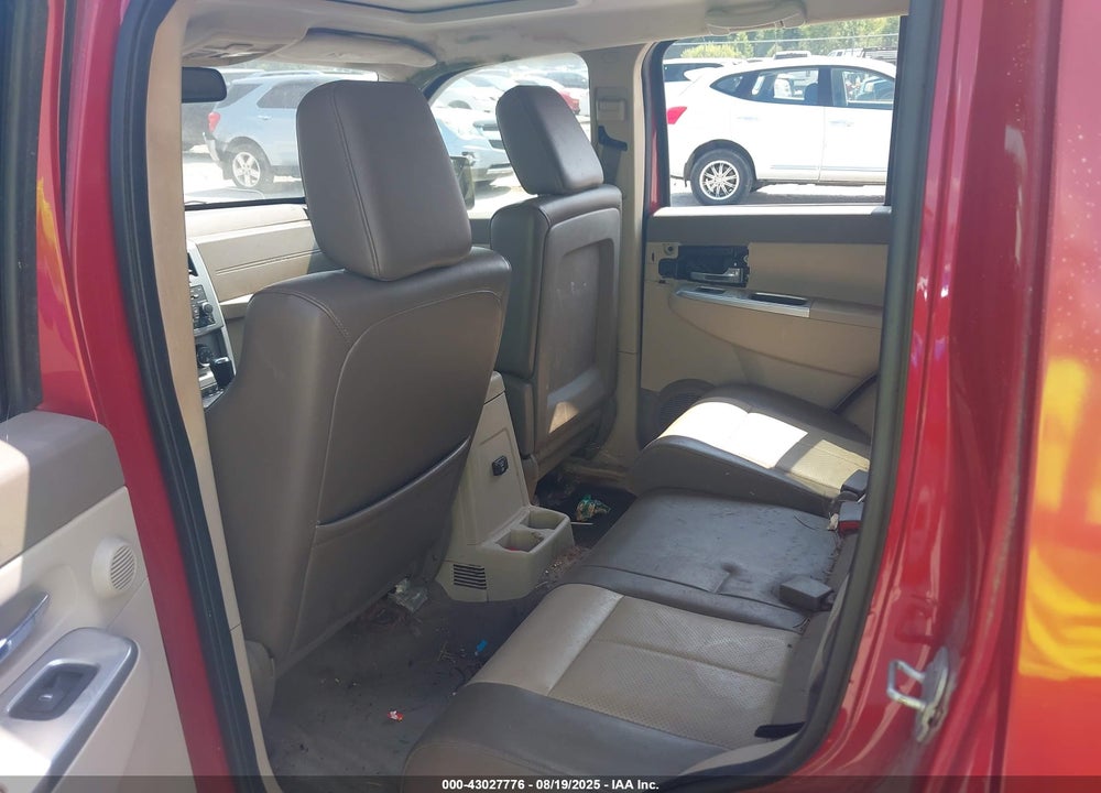 2008 JEEP LIBERTY VIN: 1J8GN58K98W233640