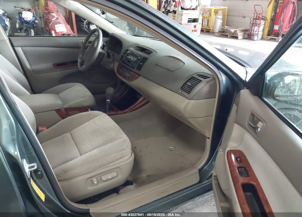 2004 TOYOTA CAMRY XLE VIN: 4T1BE30K54U297970