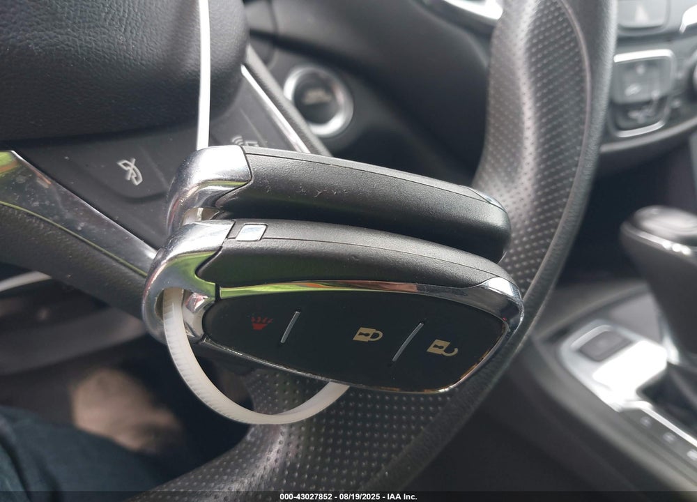 2020 CHEVROLET EQUINOX VIN: 2GNAXUEV4L6217131