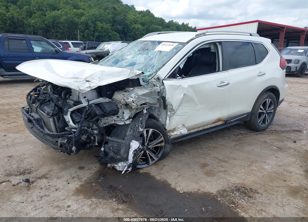 2017 NISSAN ROGUE VIN: 5N1AT2MV4HC824909