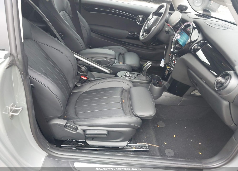 2023 MINI HARDTOP VIN: WMW13DJ05P2S68734