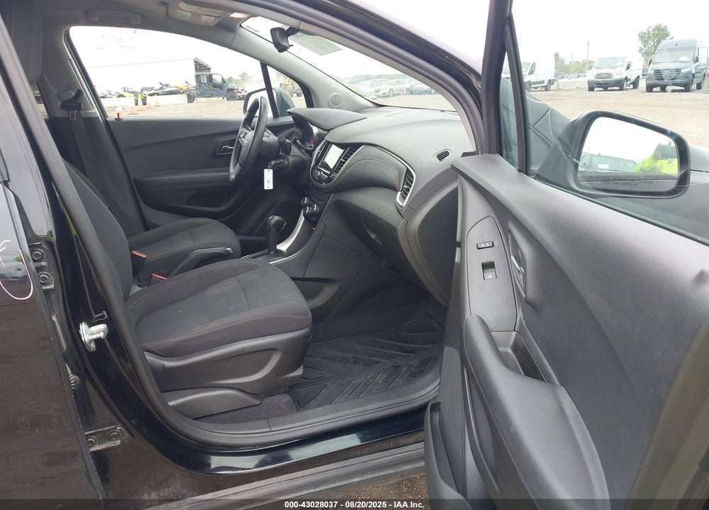 2019 CHEVROLET TRAX VIN: 3GNCJKSB0KL331923