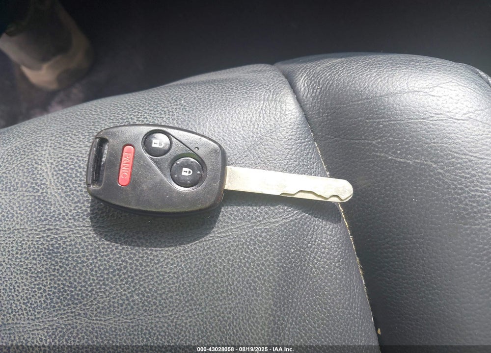 2011 HONDA CR-V VIN: JHLRE4H75BC025319