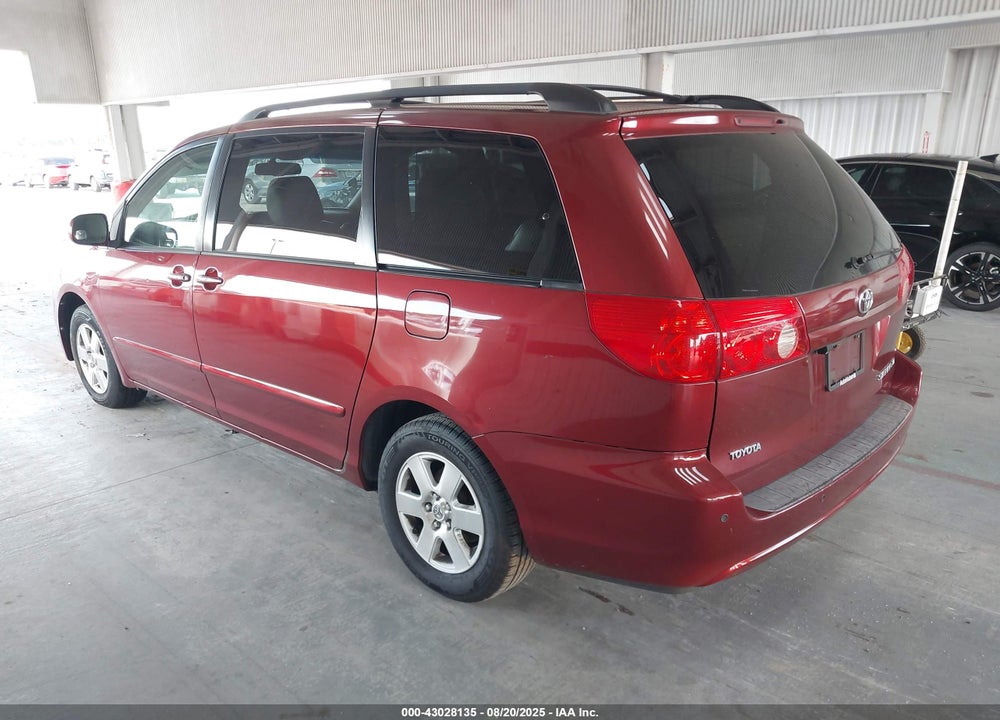 2010 TOYOTA SIENNA XLE VIN: 5TDYK4CC0AS319276