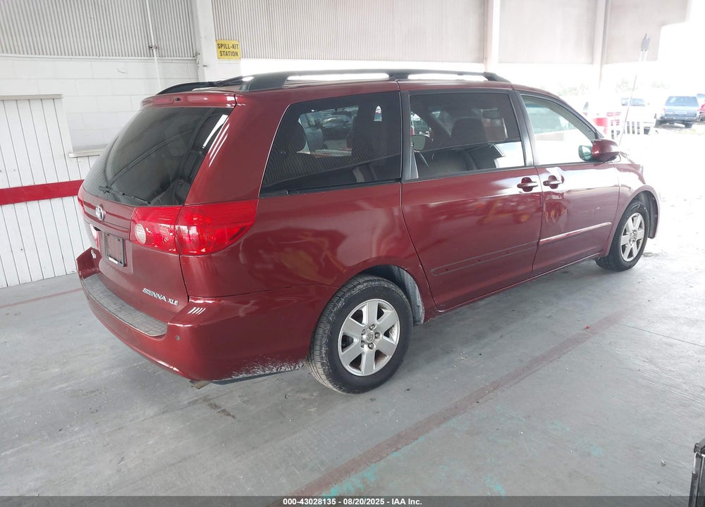 2010 TOYOTA SIENNA XLE VIN: 5TDYK4CC0AS319276
