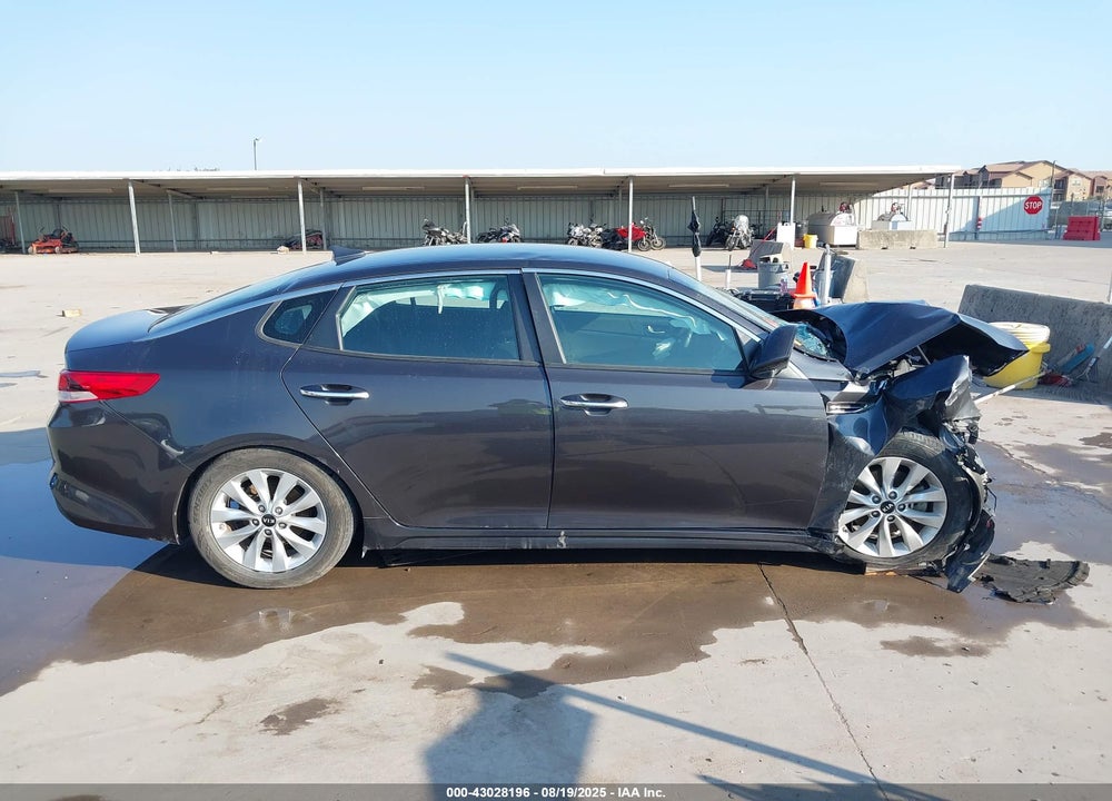 2017 KIA OPTIMA VIN: 5XXGT4L33HG124244