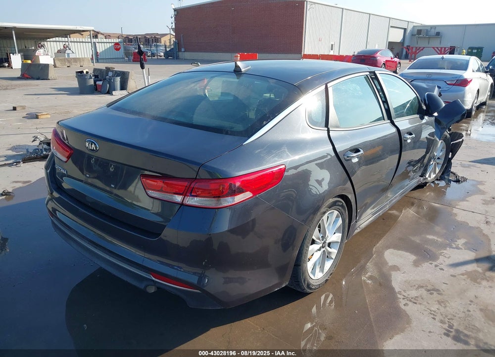 2017 KIA OPTIMA VIN: 5XXGT4L33HG124244
