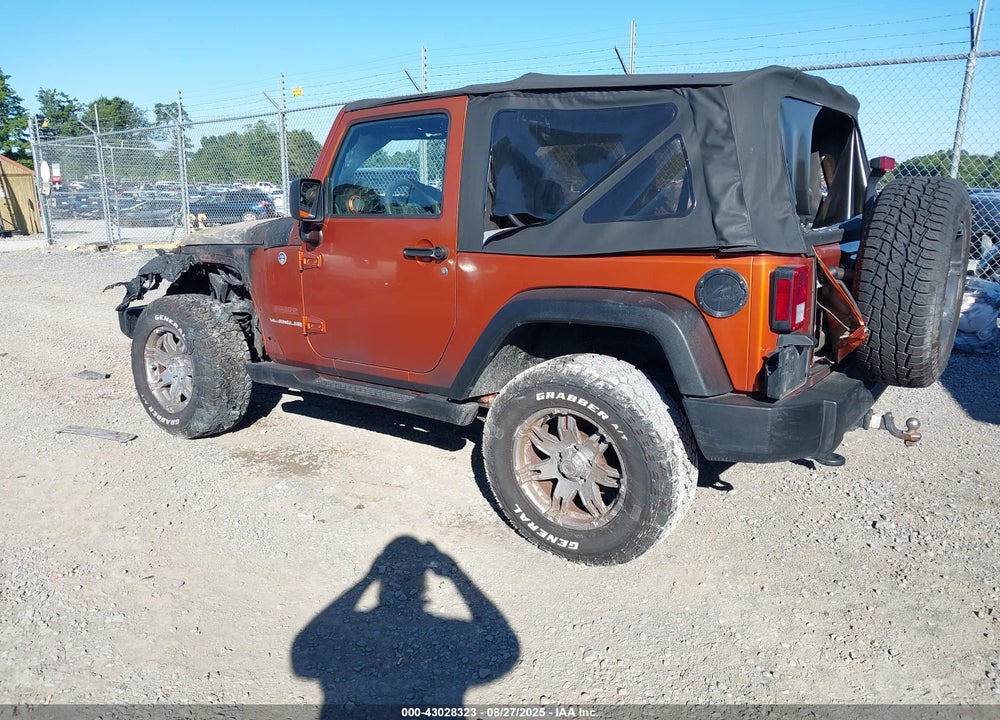 2011 JEEP WRANGLER / VIN: 1J4AA2D12BL513200