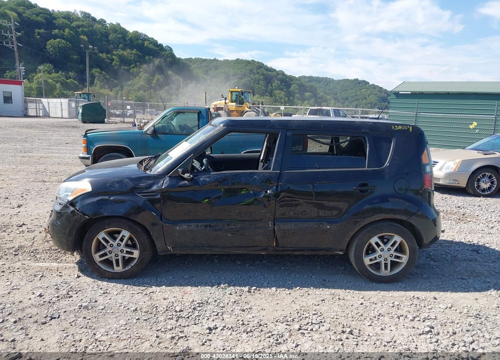 2011 KIA SOUL VIN: KNDJT2A27B7345575