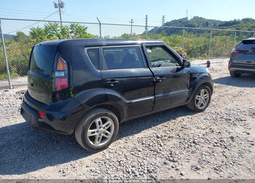 2011 KIA SOUL VIN: KNDJT2A27B7345575