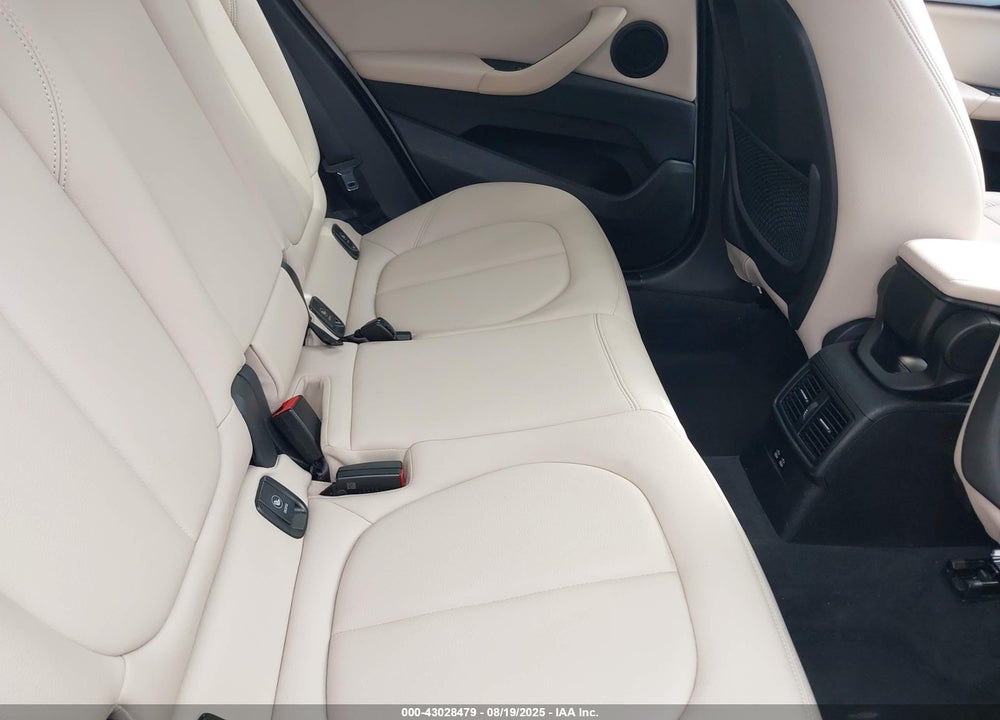 2021 BMW X1 VIN: WBXJG7C07M5T46952