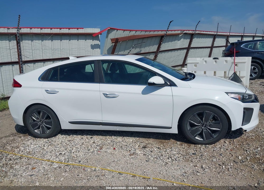 2017 HYUNDAI IONIQ HYBRID VIN: KMHC85LC1HU051838