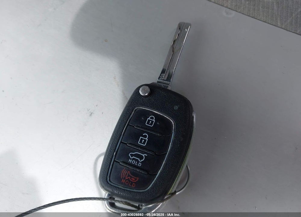 2017 HYUNDAI TUCSON VIN: KM8J23A47HU355720