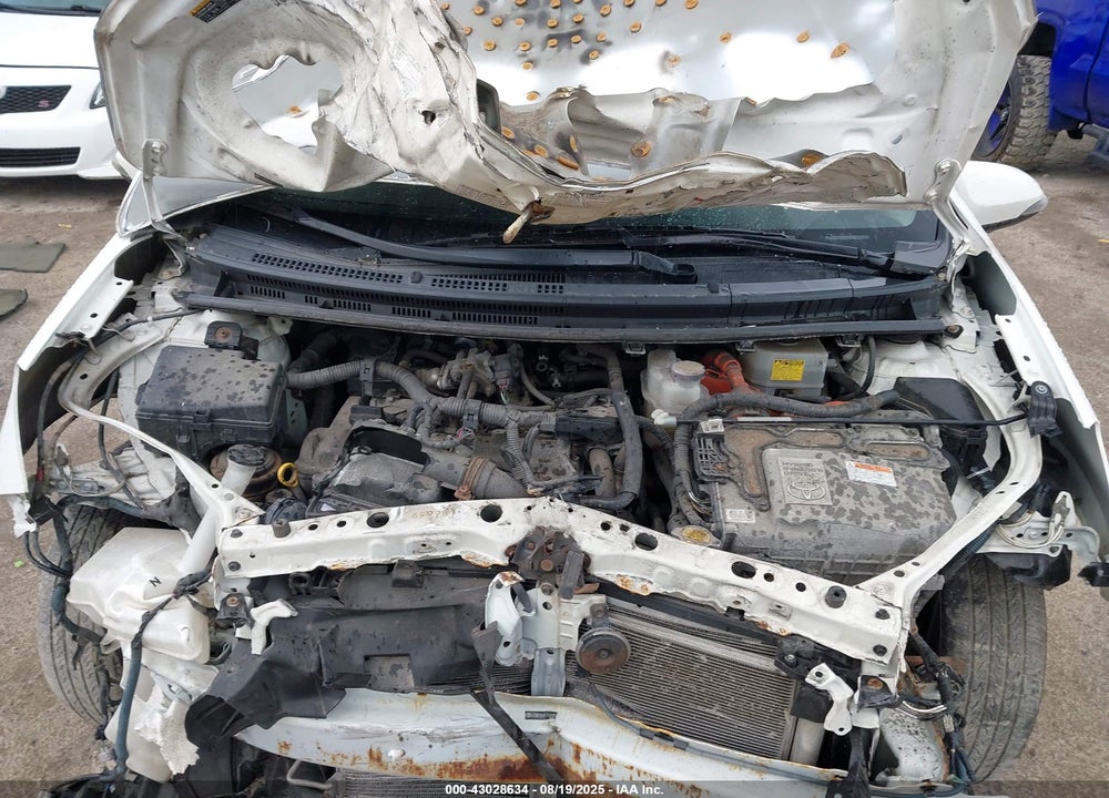 2015 TOYOTA PRIUS C VIN: JTDKDTB38F1576685