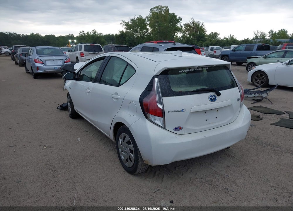 2015 TOYOTA PRIUS C VIN: JTDKDTB38F1576685
