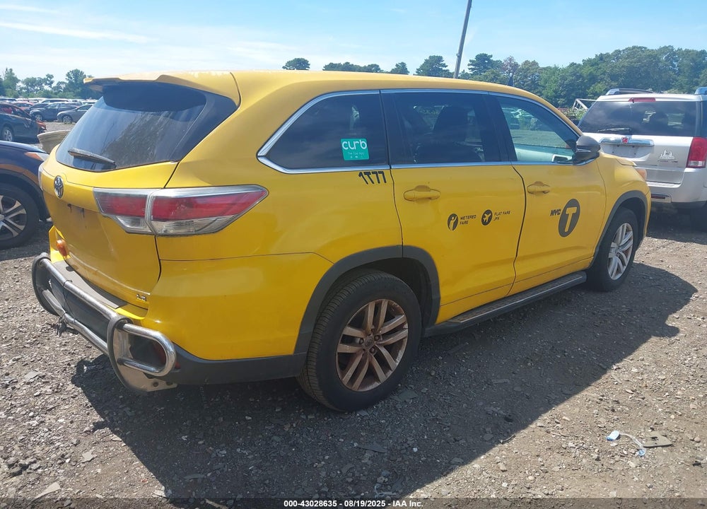 2014 TOYOTA HIGHLANDER LE VIN: 5TDZARFH0ES007427