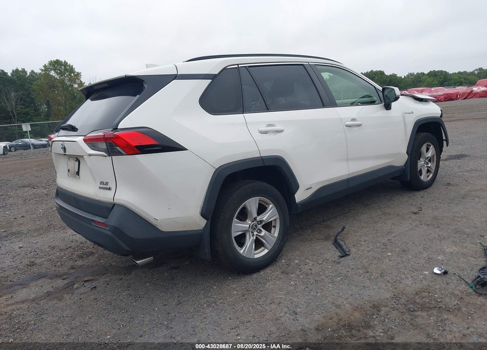 2021 TOYOTA RAV4 HYBRID XLE VIN: JTMRWRFV8MD127266