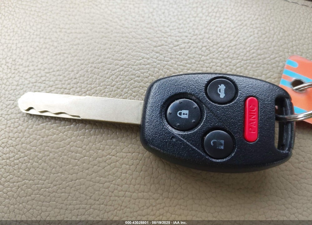 2011 HONDA ACCORD VIN: 1HGCP3F79BA000852