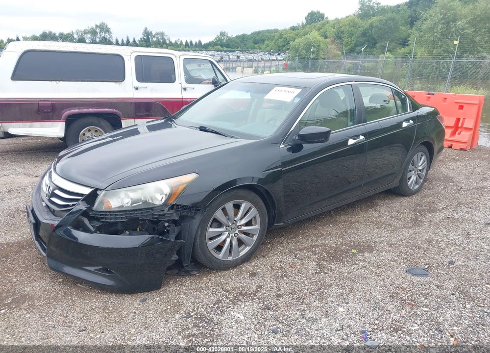 2011 HONDA ACCORD VIN: 1HGCP3F79BA000852