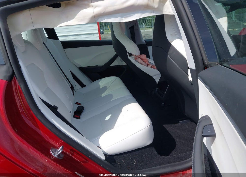 2024 TESLA MODEL 3 PERFORMANCE ALL-WHEEL DRIVE VIN: 5YJ3E1ET8RF869208