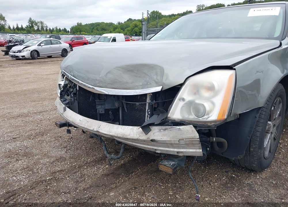 2011 CADILLAC DTS VIN: 1G6KH5E62BU114723