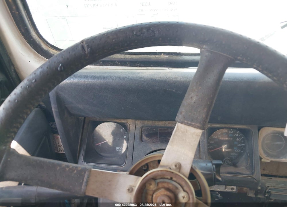 1992 JEEP WRANGLER / YJ VIN: 2J4FY29S3NJ536580