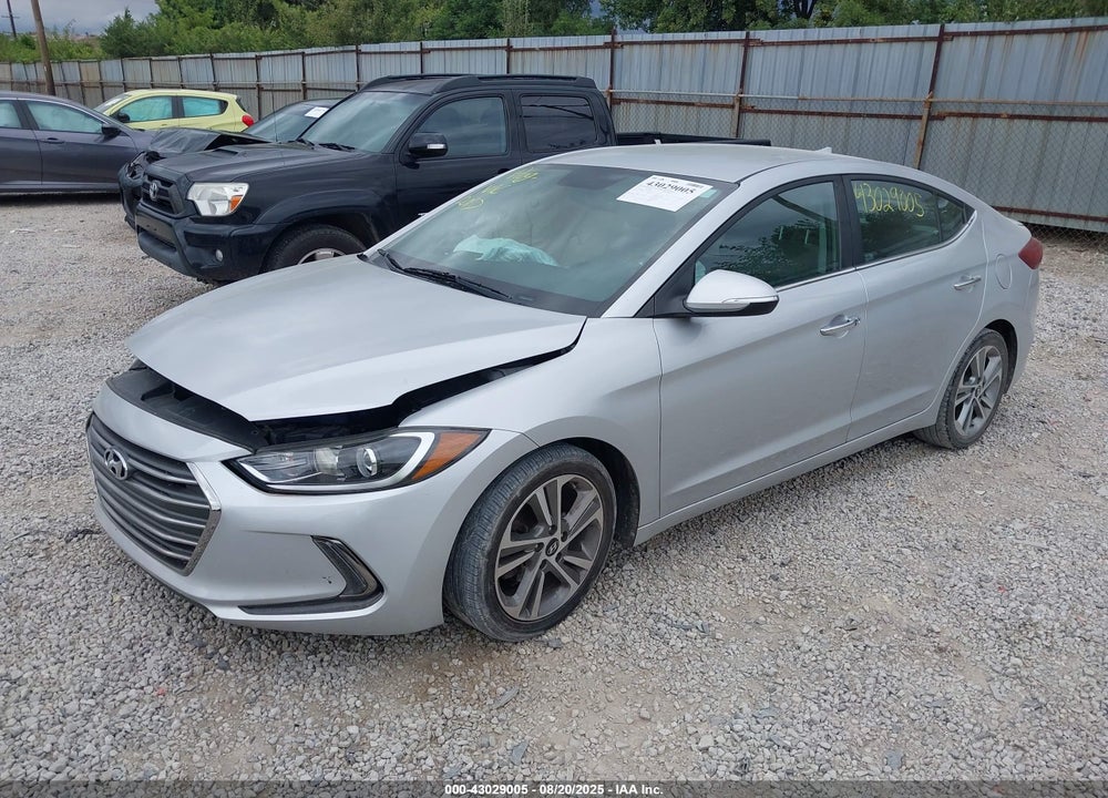 2017 HYUNDAI ELANTRA VIN: KMHD84LF3HU317921