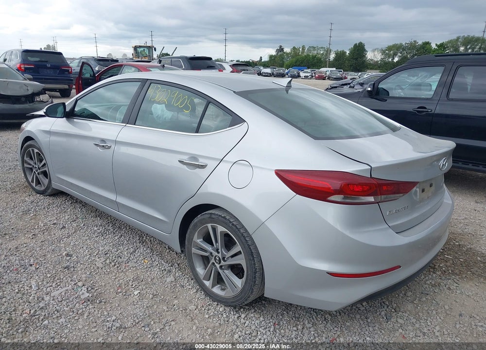 2017 HYUNDAI ELANTRA VIN: KMHD84LF3HU317921