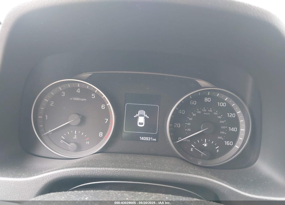 2017 HYUNDAI ELANTRA VIN: KMHD84LF3HU317921