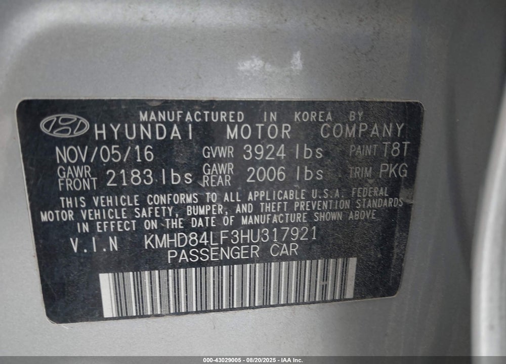 2017 HYUNDAI ELANTRA VIN: KMHD84LF3HU317921