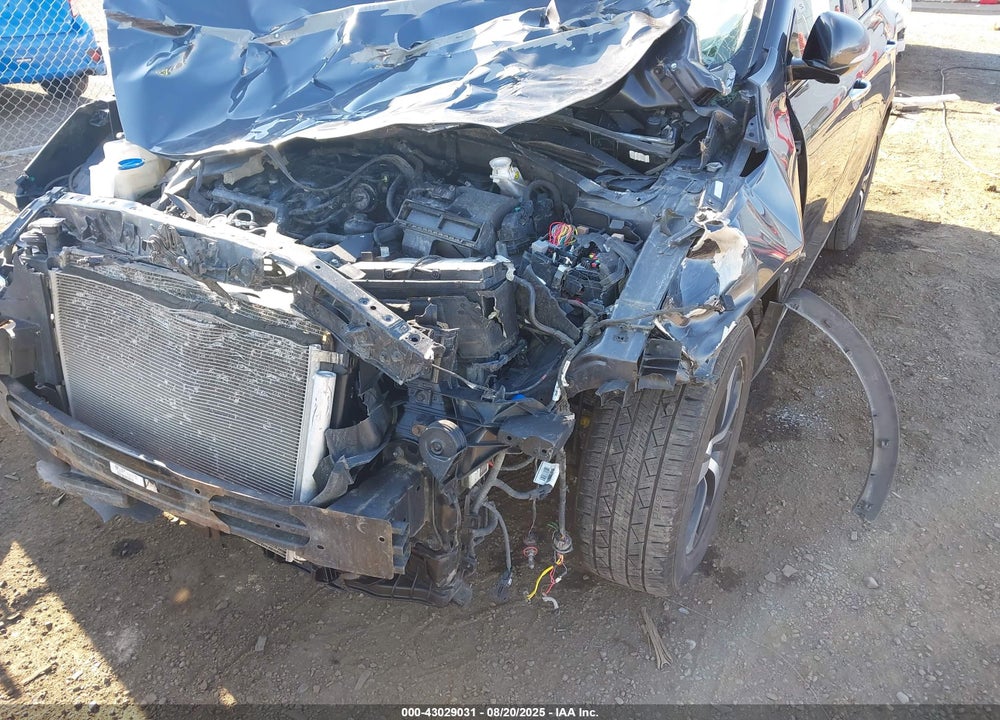 2018 KIA SORENTO VIN: 5XYPHDA5XJG421258