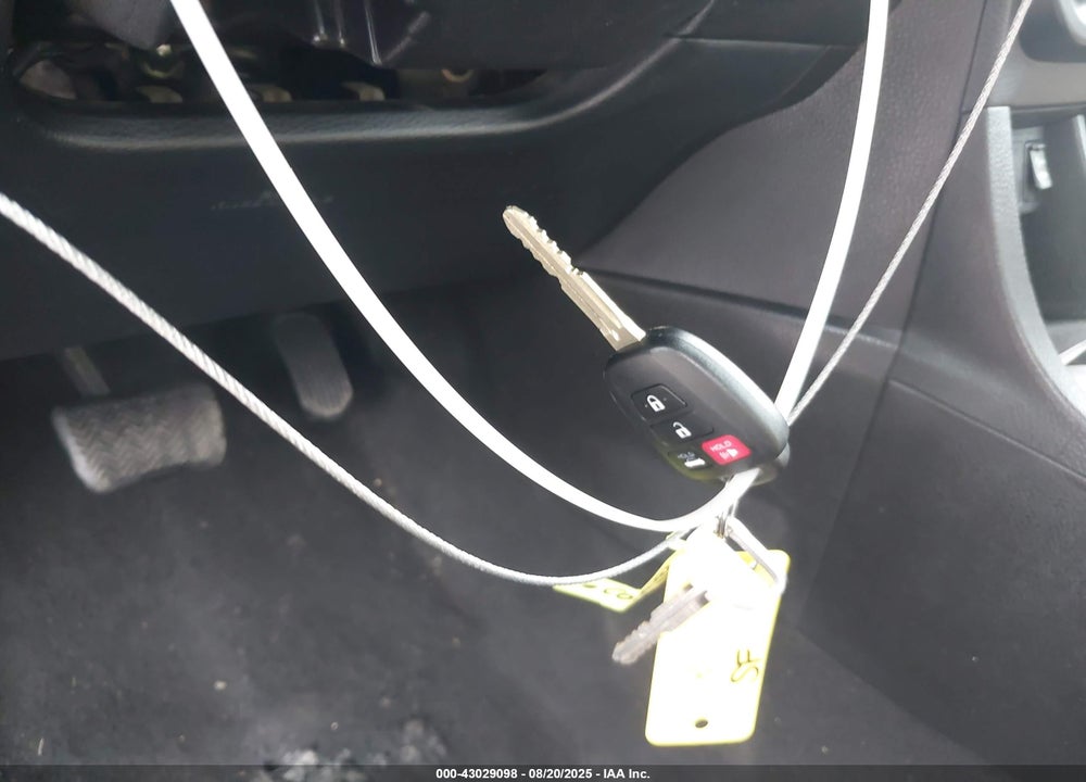 2015 TOYOTA COROLLA VIN: 5YFBURHEXFP306400