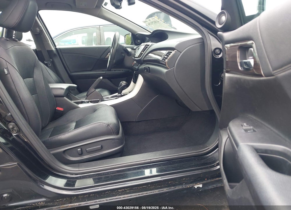 2016 HONDA ACCORD VIN: 1HGCR3F90GA012746