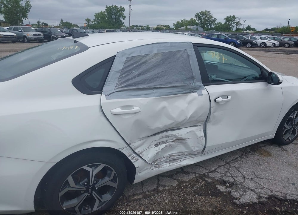 2021 KIA FORTE VIN: 3KPF24AD6ME401336