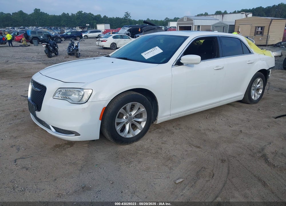 2016 CHRYSLER 300 VIN: 2C3CCAAG3GH268489